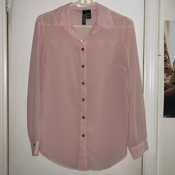 Hearts cutout blouse 💖🩰 - Picture 3 of 9